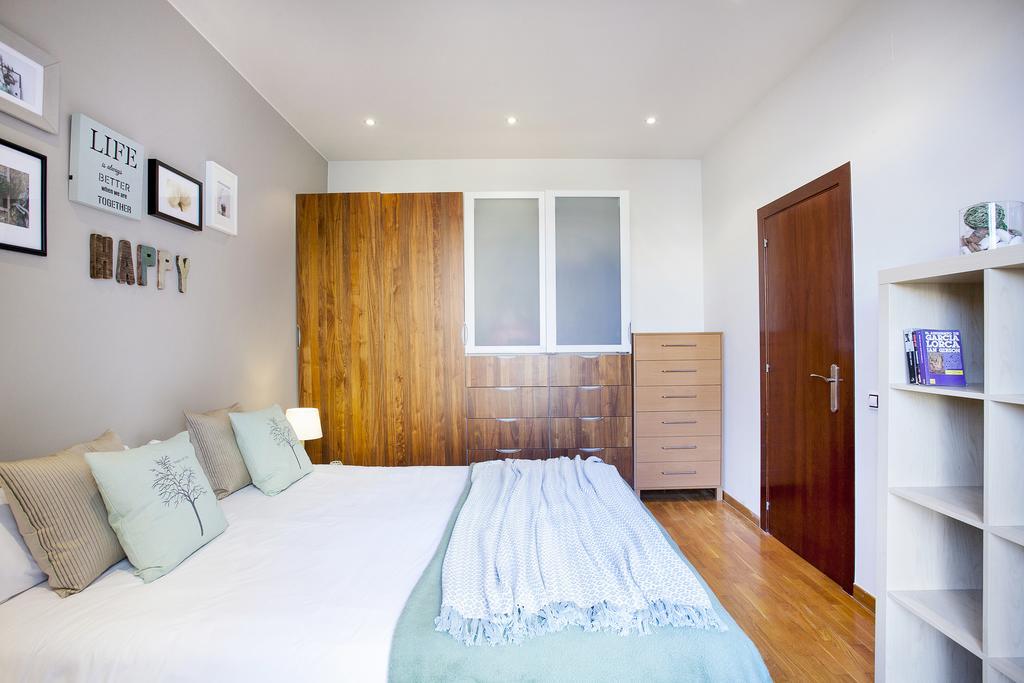 Apartments Barcelona&Home Deco Viladomat Exterior foto