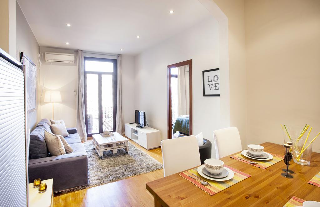 Apartments Barcelona&Home Deco Viladomat Exterior foto